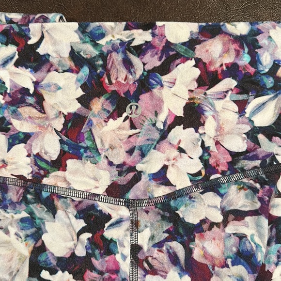 Lululemon 7/8 leggings - Picture 2 of 3